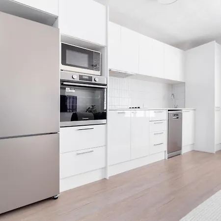 Freshly Renovated Modern Waterfront 1 Bedroom Unit Gold Coast Exterior photo
