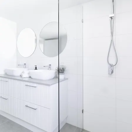 Freshly Renovated Modern Waterfront 1 Bedroom Unit Gold Coast Exterior photo