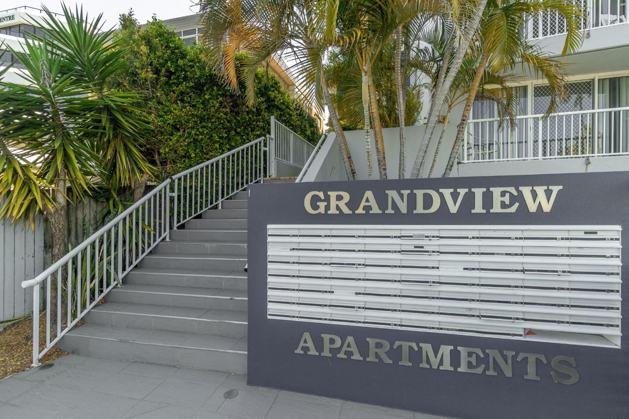 Apartment Freshly Renovated Modern Waterfront 1 Bedroom Unit